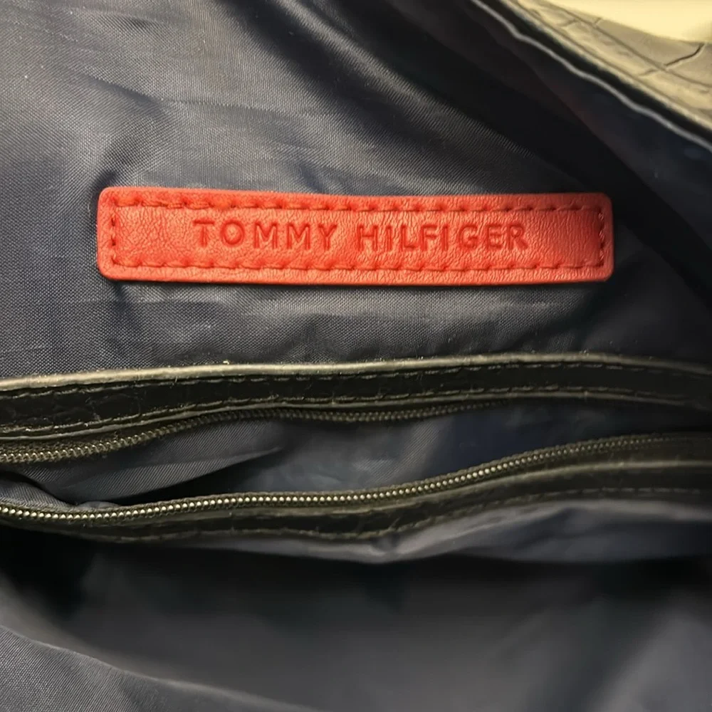 Tommy Hilfiger Black Crocodile-Embossed Open Tote Bag Gold Hardware - Picture 5 of 10